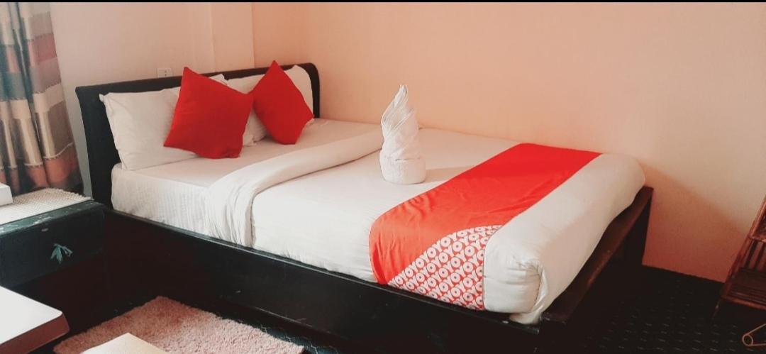 Hotel Lake N Yeti Pokhara Szoba fotó