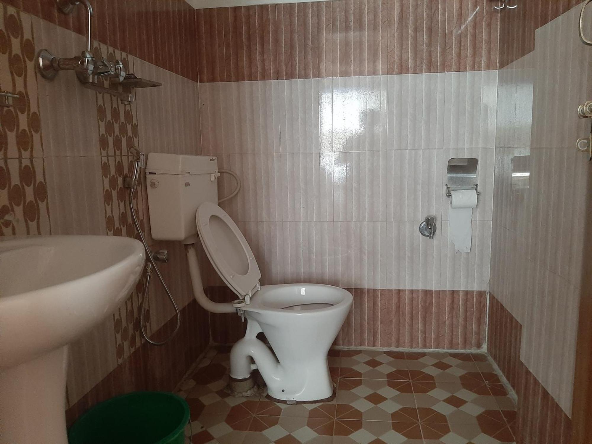 Hotel Lake N Yeti Pokhara Kültér fotó