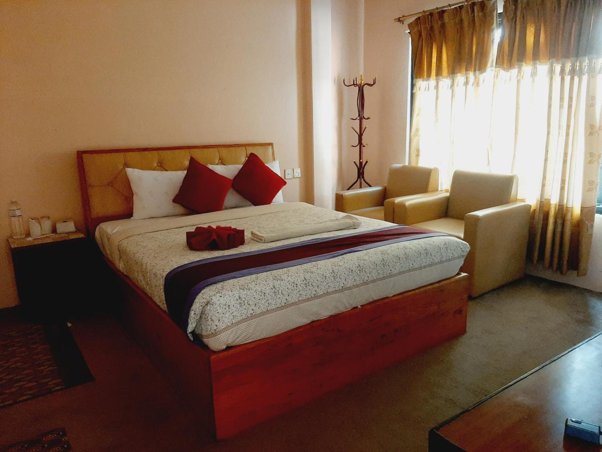 Hotel Lake N Yeti Pokhara Kültér fotó